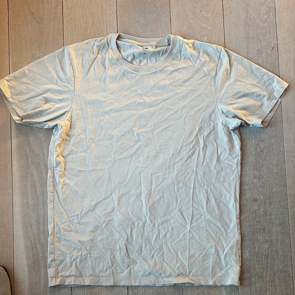 Uniqlo Cream Men's Short Sleeve Tee